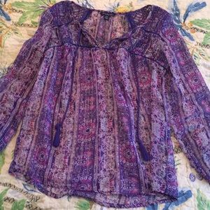 Adorable sheer American Eagle flowy top